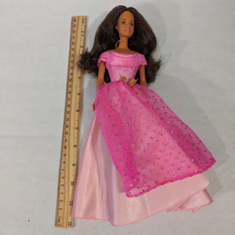 Vintage 1998 Royal Princess Barbie Pink Dress Gold Dots Brunette Mattell